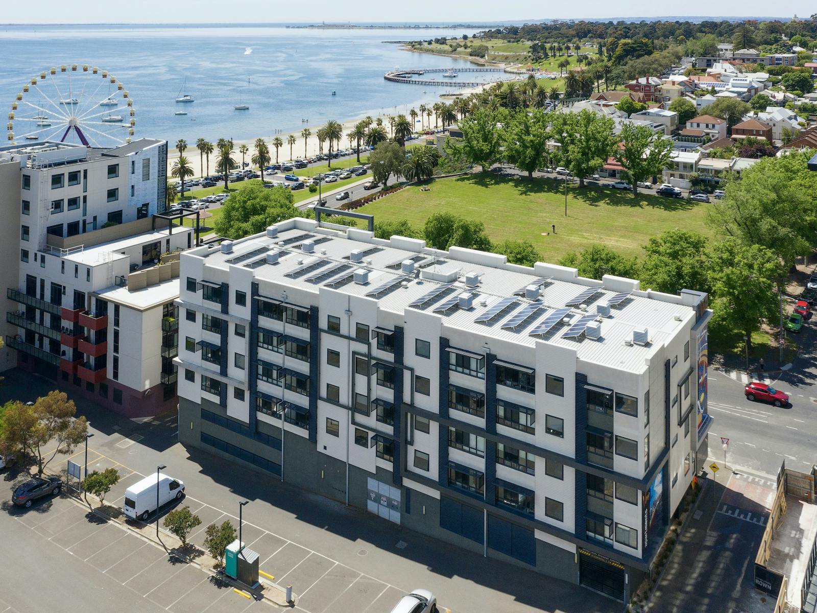 The Vie Apartment Hote building looking over the Geelong Waterfront and ferris wheel.